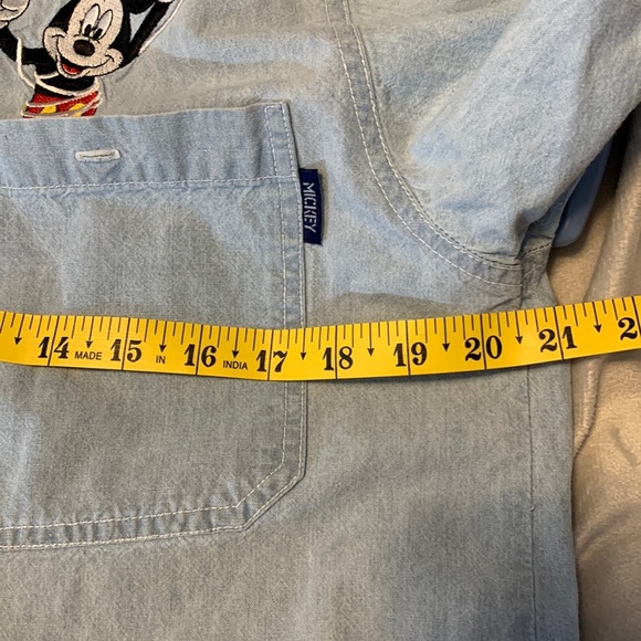Disney Mickey unlimited jerry Leigh size m button down shirt light blue chambray - Picture 3 of 7